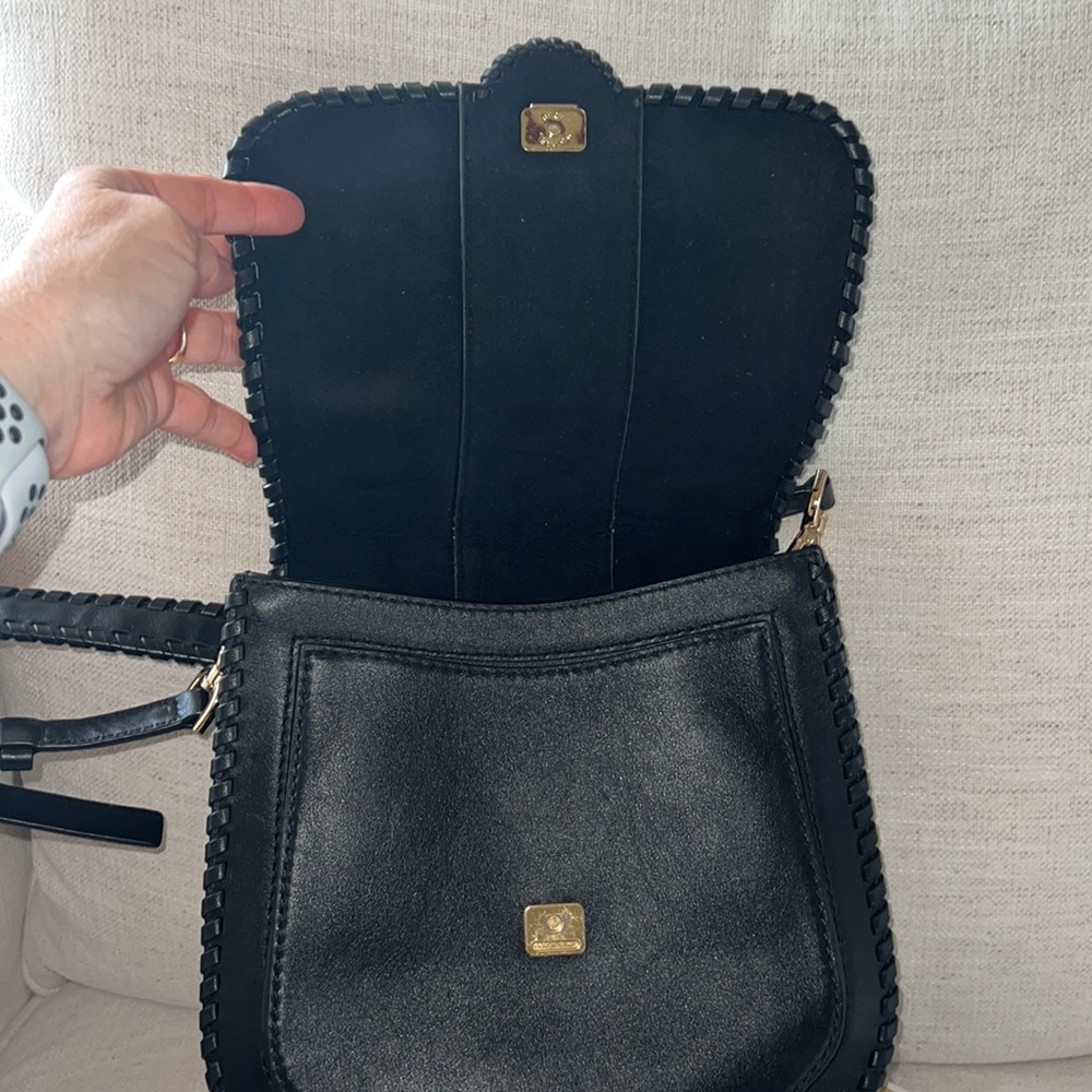 Michael Kors Black saddle/crossbody bag - Picture 5 of 16